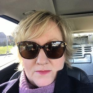 Meet your Posher, Lena